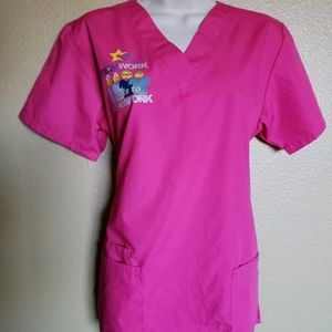 Uniform Advantage Scrub Top- small